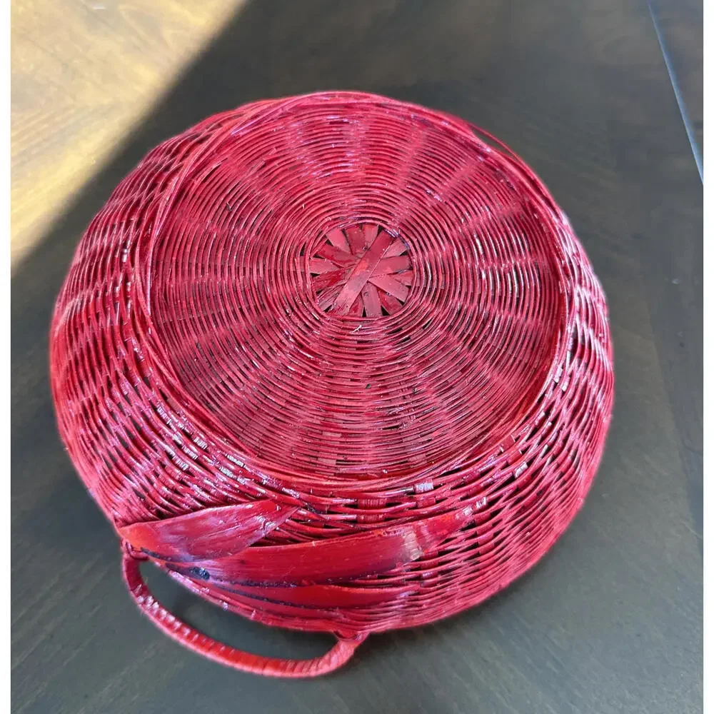 Vintage Red Wicker Duck Goose‎ Basket, Glass Eyes